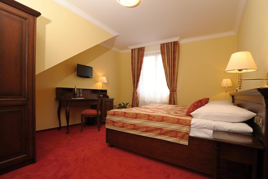Hotel U Krale Jicin Ngoại thất bức ảnh