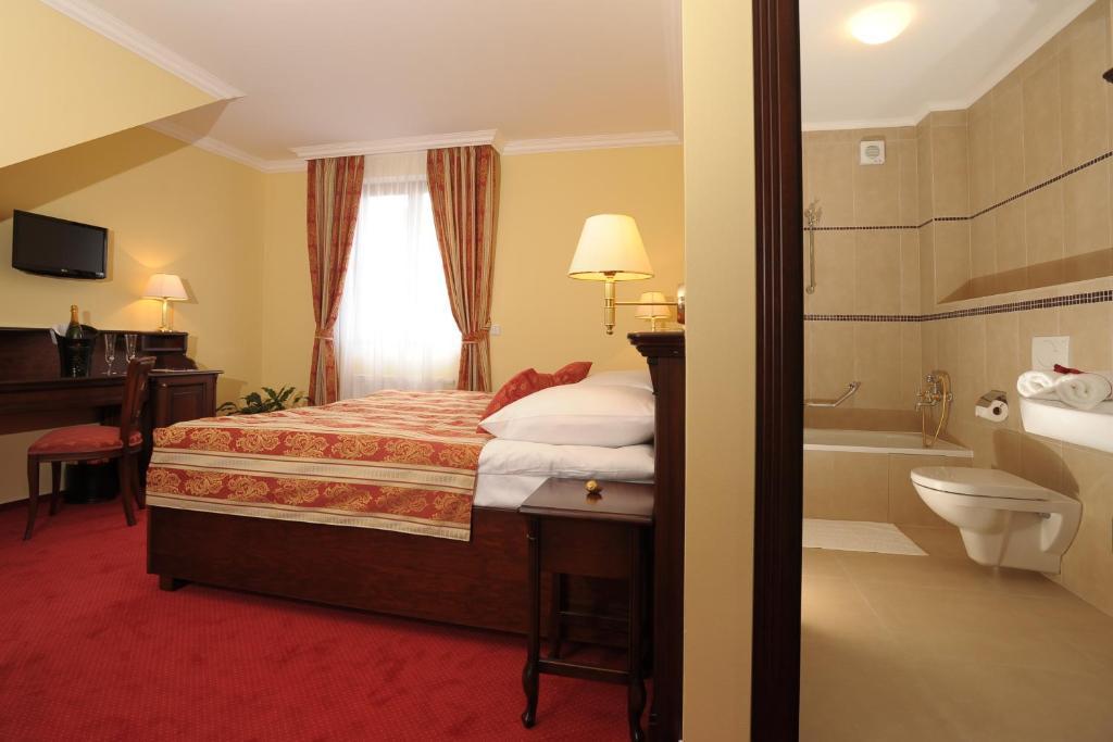 Hotel U Krale Jicin Ngoại thất bức ảnh