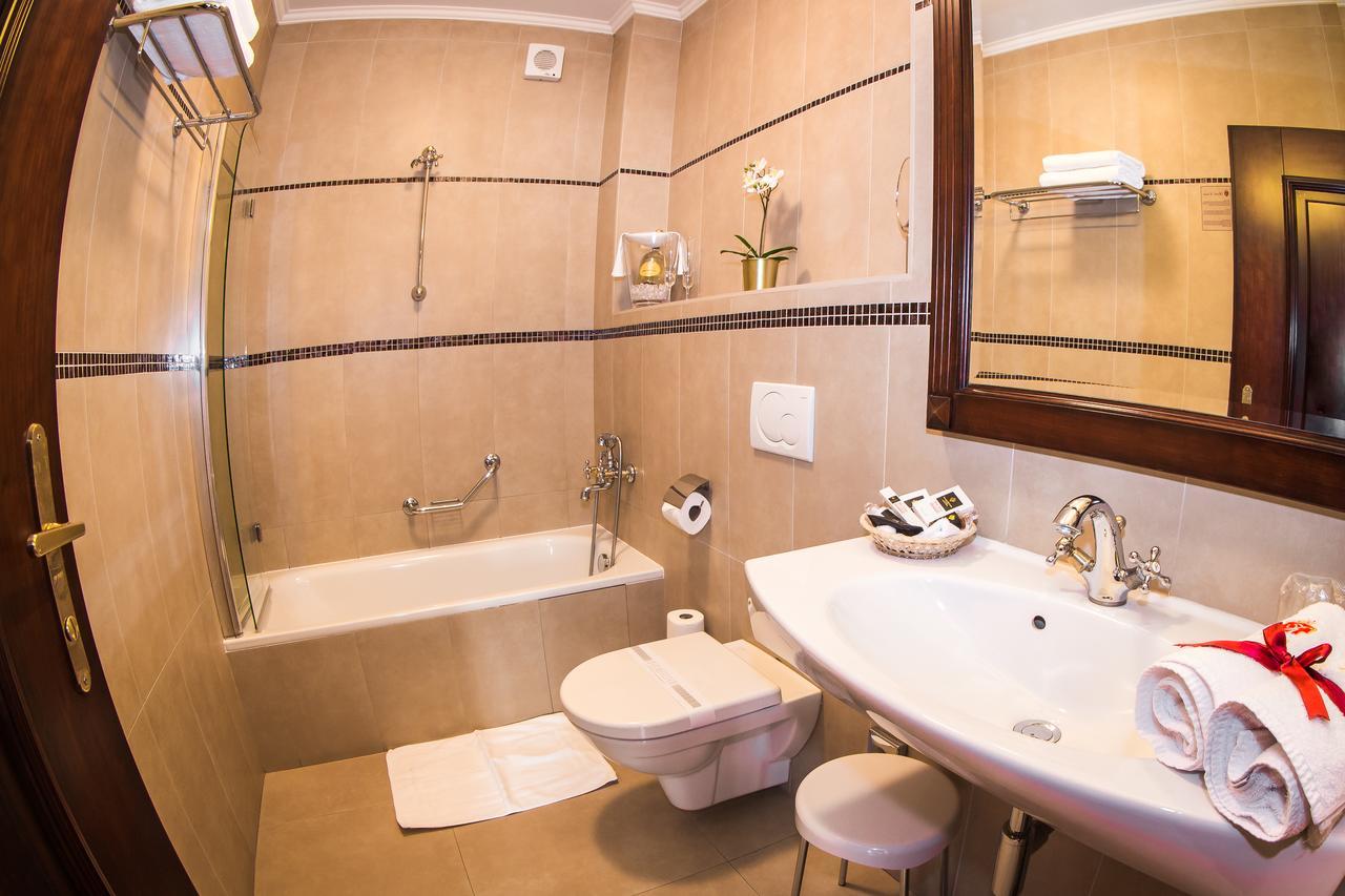 Hotel U Krale Jicin Ngoại thất bức ảnh