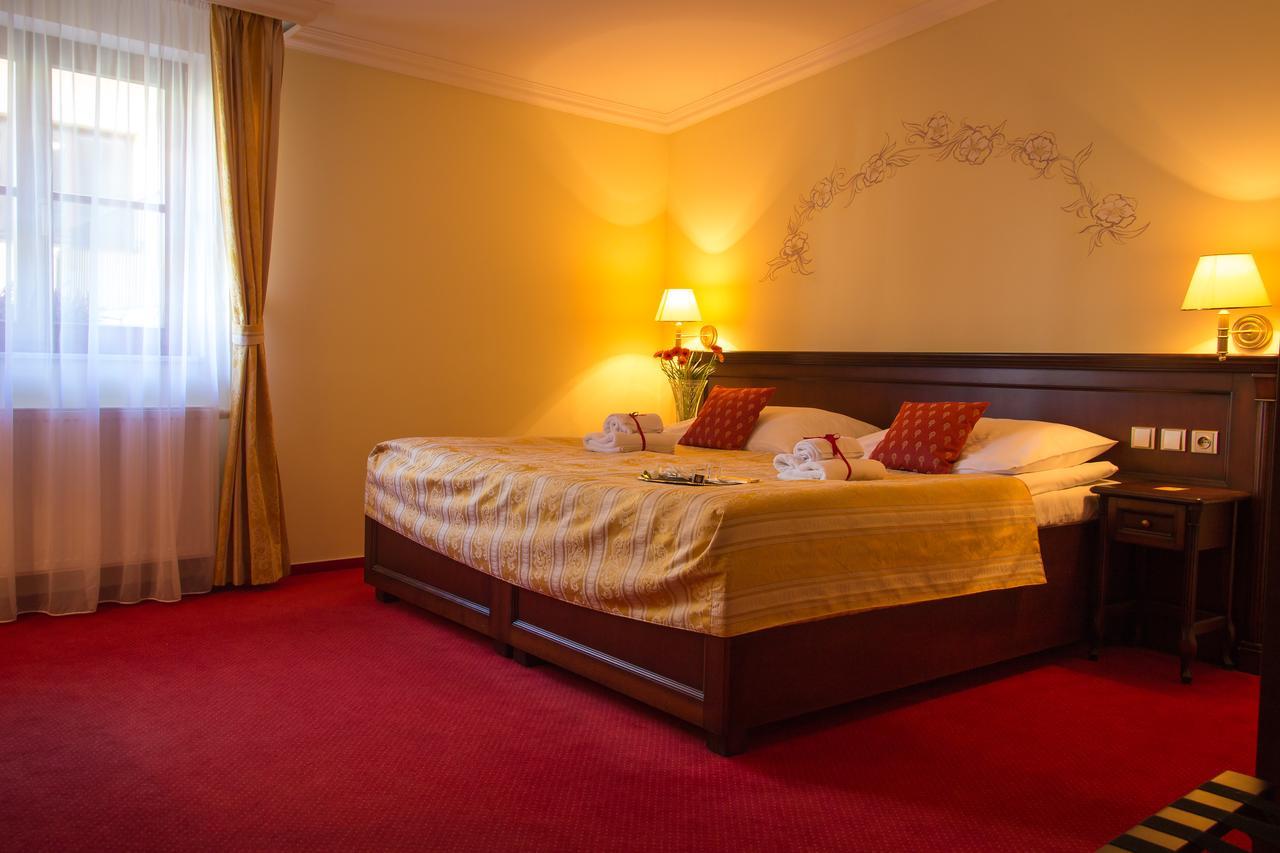 Hotel U Krale Jicin Ngoại thất bức ảnh