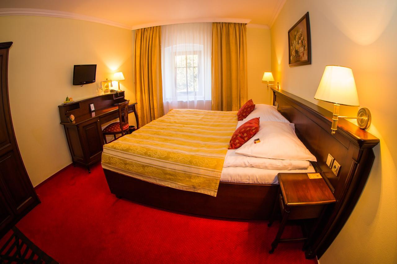 Hotel U Krale Jicin Ngoại thất bức ảnh