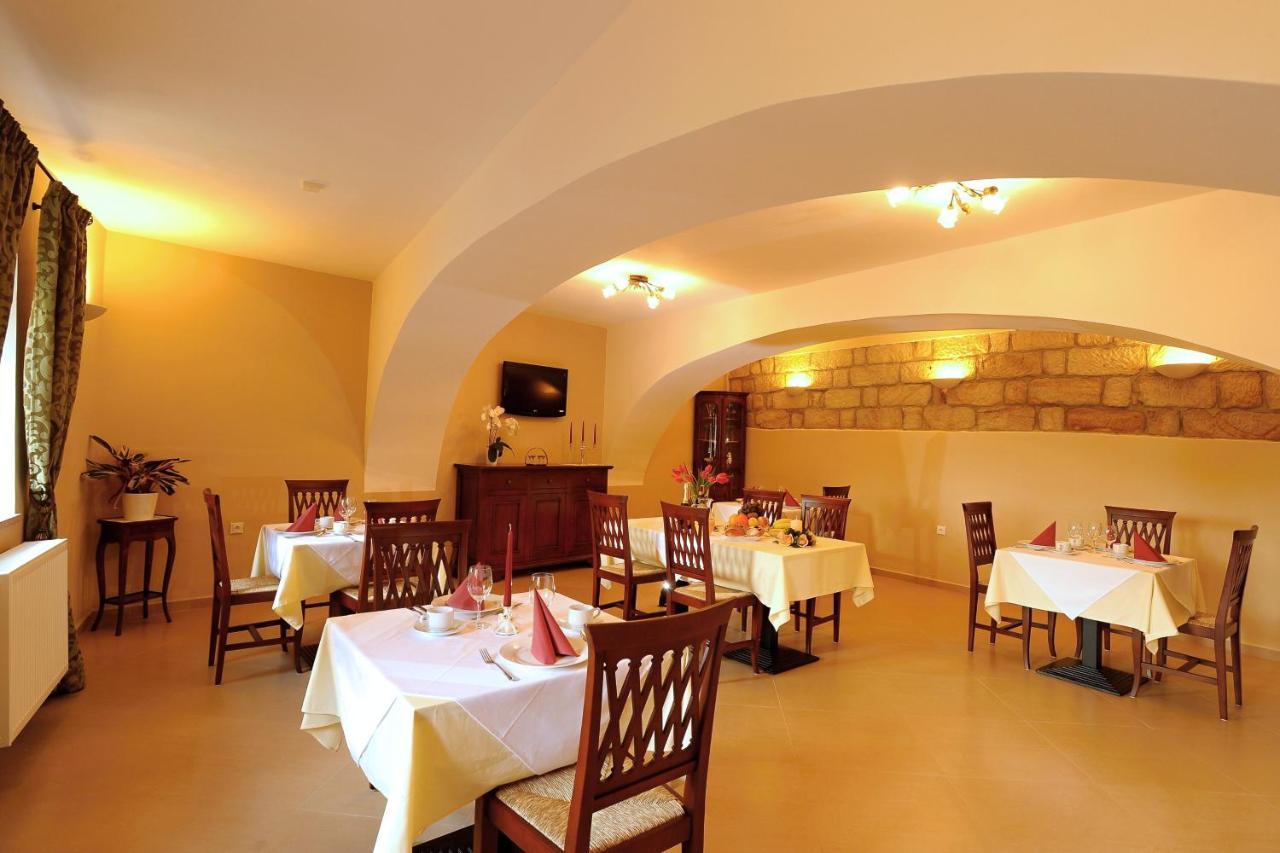 Hotel U Krale Jicin Nhà hàng bức ảnh
